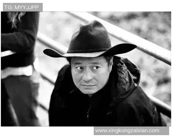 李安导演的艺术之路与电影风格探索:从卧虎藏龙到断背山的创作旅程 李安导演的艺术之路与电影风格探索:从卧虎藏龙到断背山的创作旅程